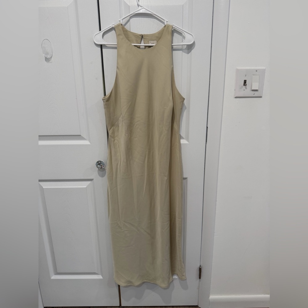 Dress M